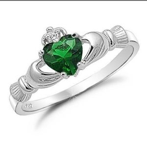 .925 Sterling silver Claddagh Ring size 7 emerald